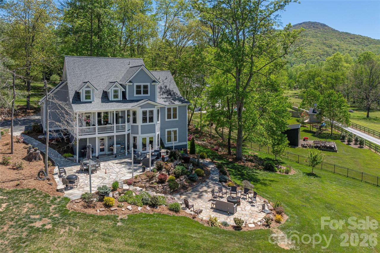 48 Duncan Estate Dr., Fletcher, NC 28732