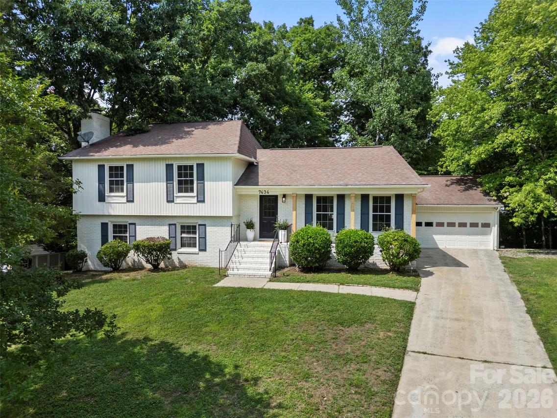7434 Kilcullen Dr., Charlotte, NC 28270