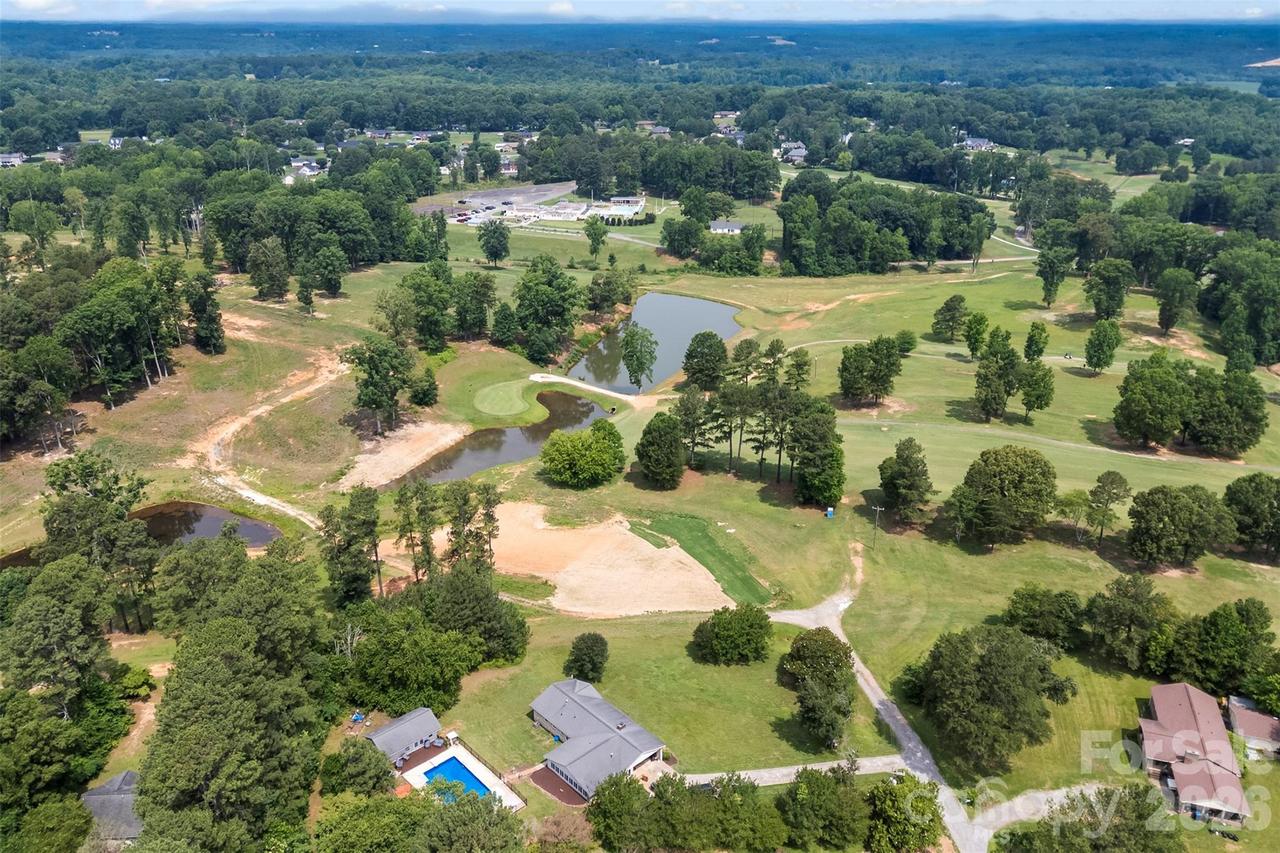 117 Club View Dr., Cherryville, NC 28021