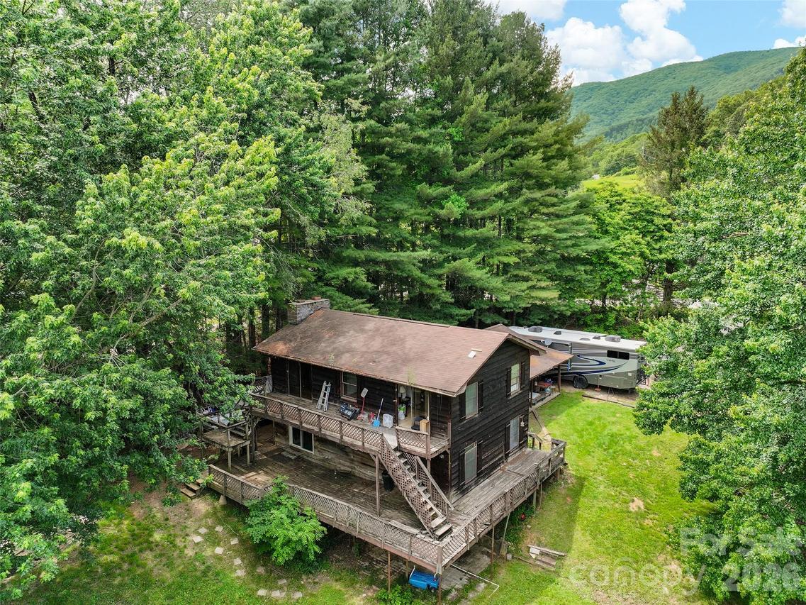 277 Orion Davis Rd., Waynesville, NC 28786