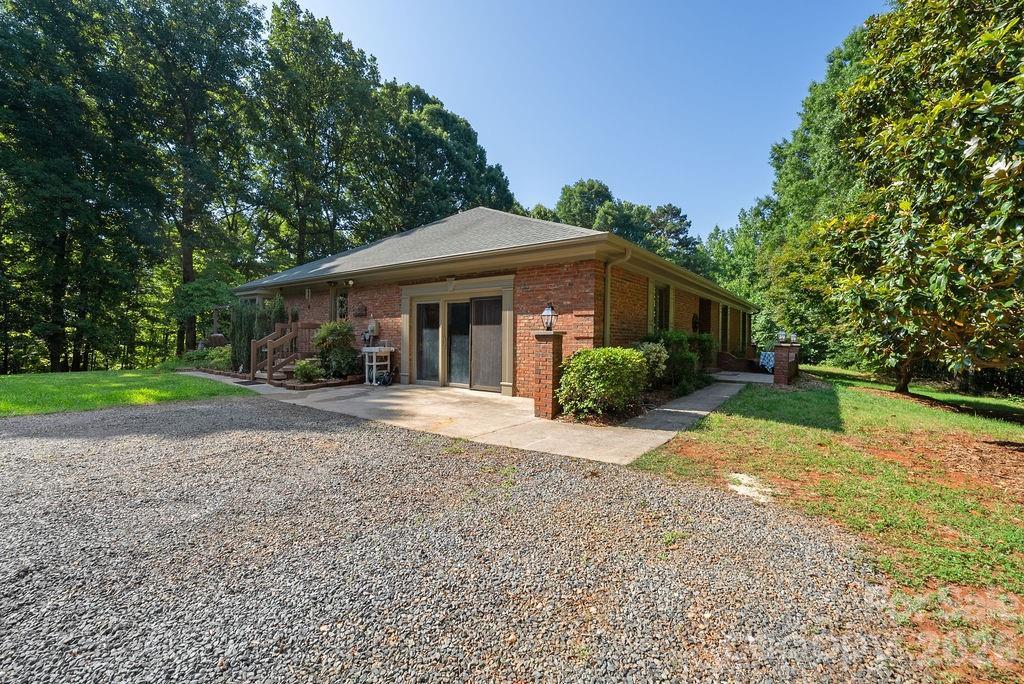 8418 Pine Hill Rd., Mint Hill, NC 28227