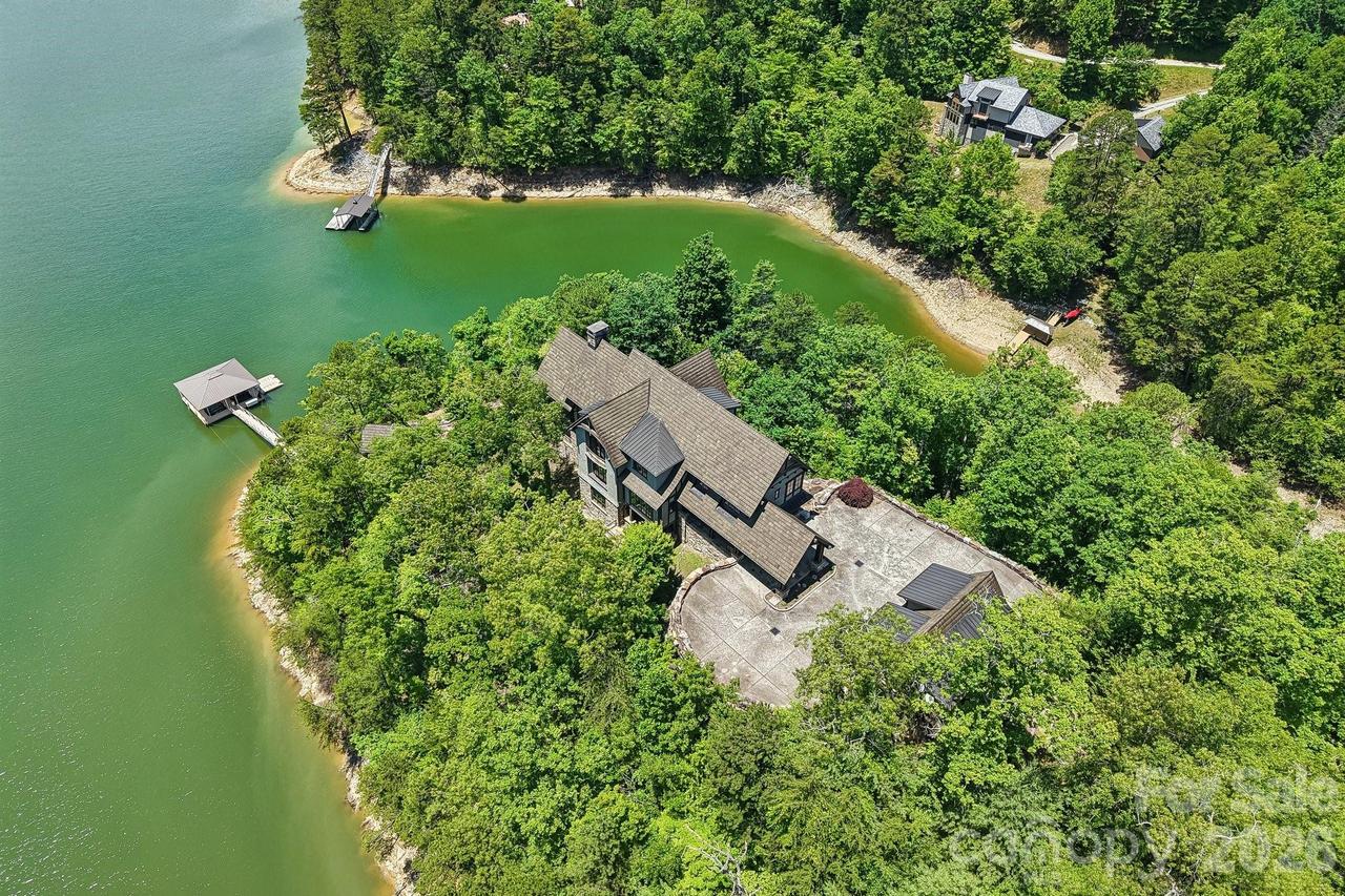 410 Lakewood Dr., Bryson City, NC 28713