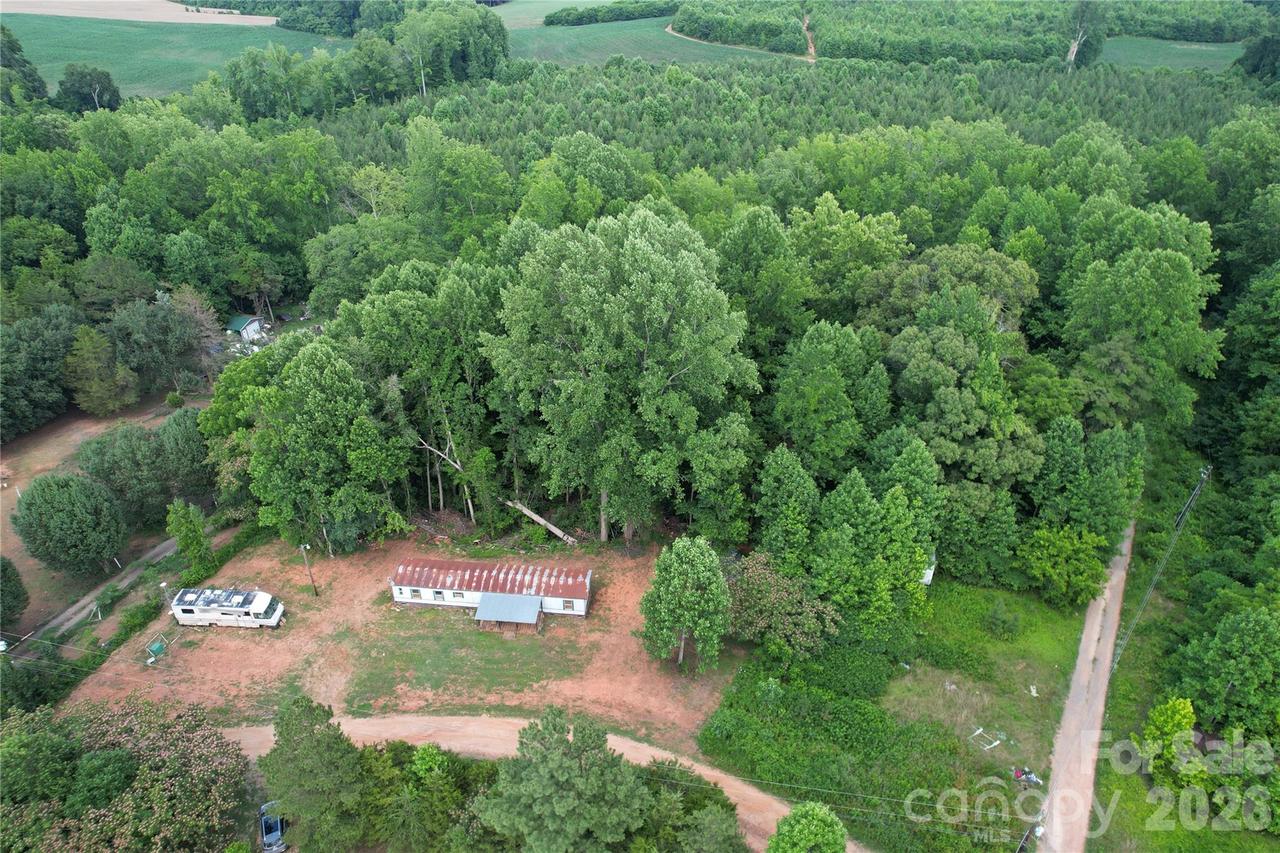290 Wal Hollow Ln., Mooresville, NC 28115