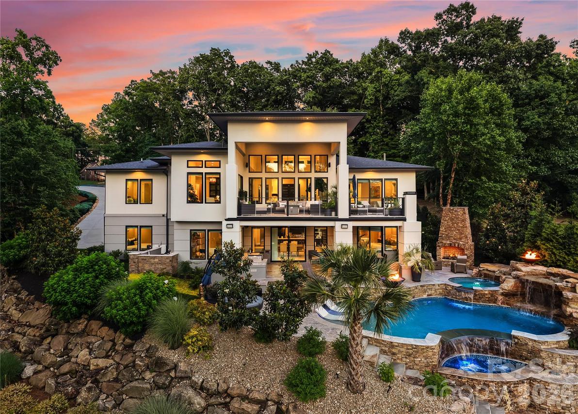 106 Norcross Ln., Mooresville, NC 28117