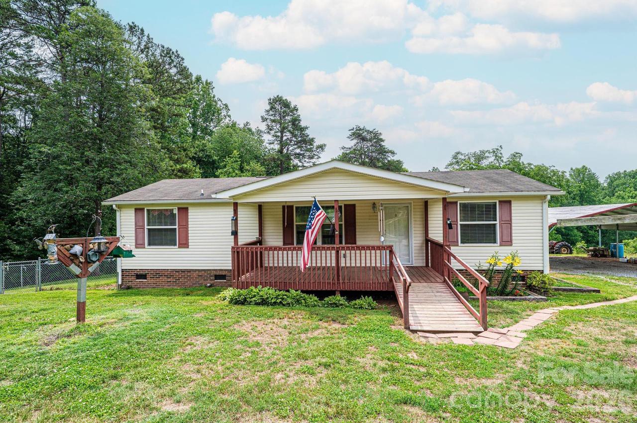 4510 Mount Hebron Ave., Connelly Springs, NC 28612