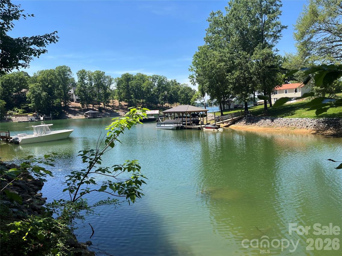 120 Sawyer Ln., Mooresville, NC 28117