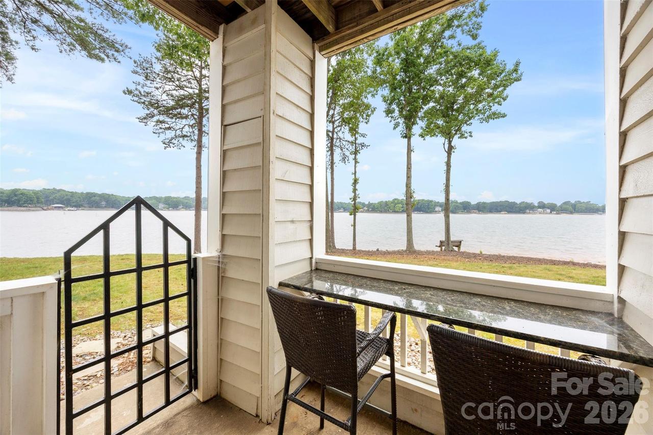907 Southwest Dr., Davidson, NC 28036