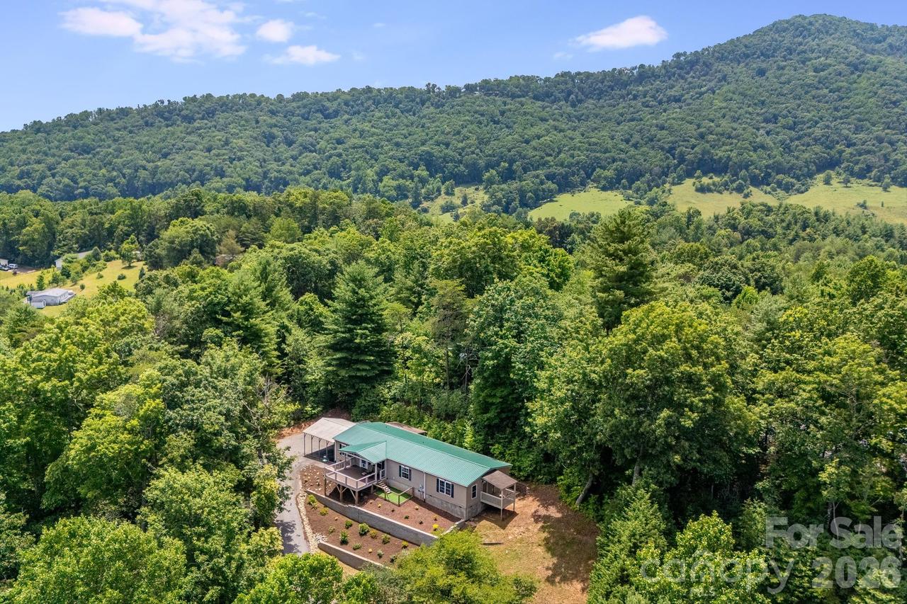 112 Reeves Rd., Leicester, NC 28748