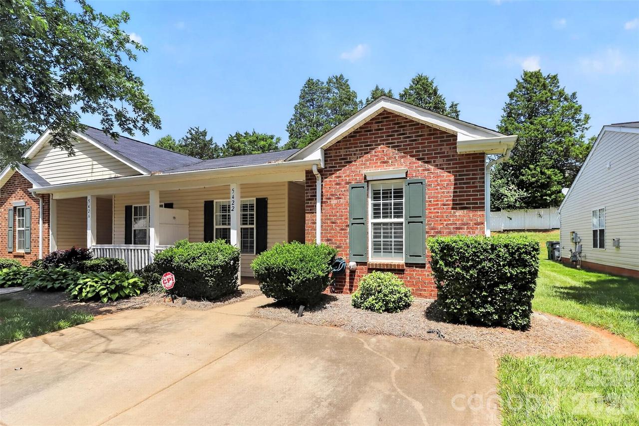 5422 Harris Cove Dr., Charlotte, NC 28269