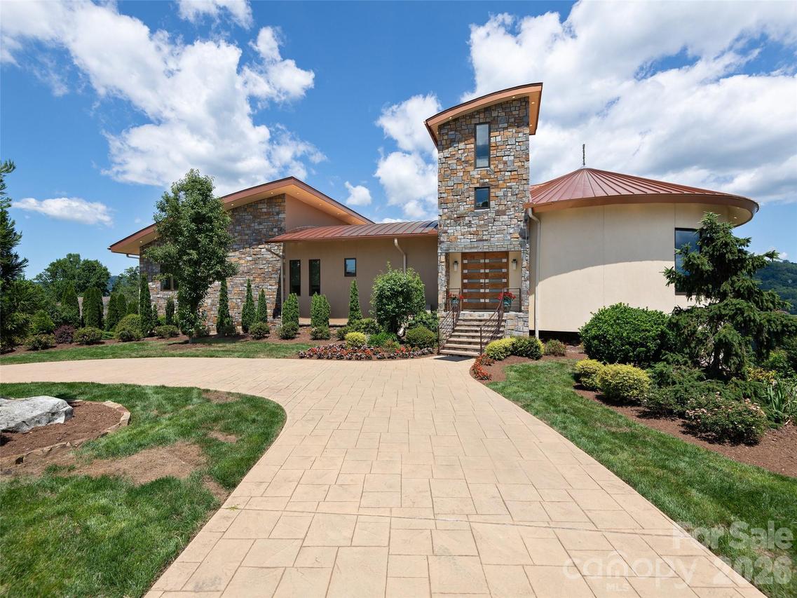 95 Horizon Hill Rd., Asheville, NC 28804