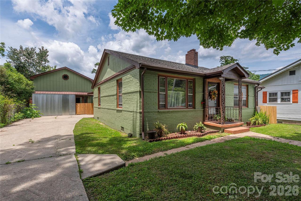 1236 Brown Ave., Waynesville, NC 28786
