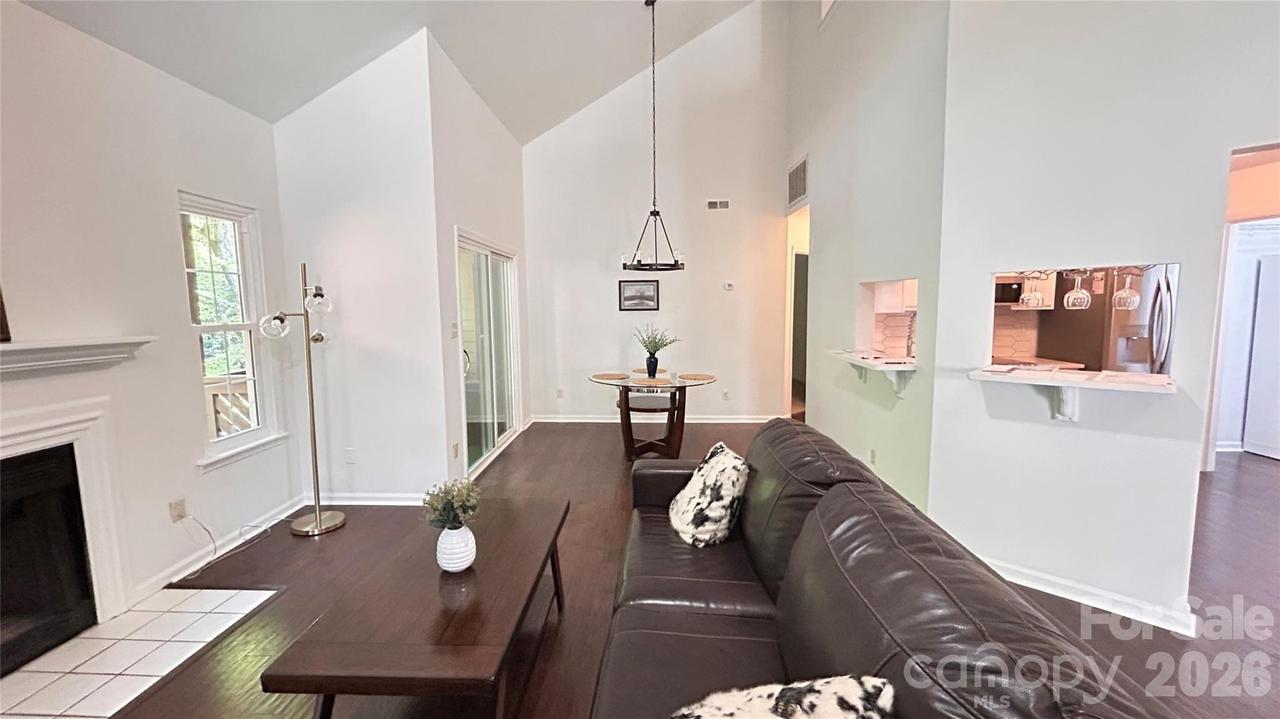 6150 Gray Gate Ln. #i, Charlotte, NC 28210