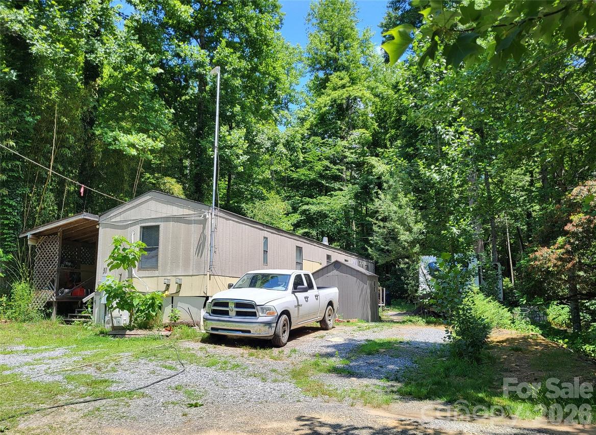 51 Bird Creek Estates Rd., Black Mountain, NC 28711