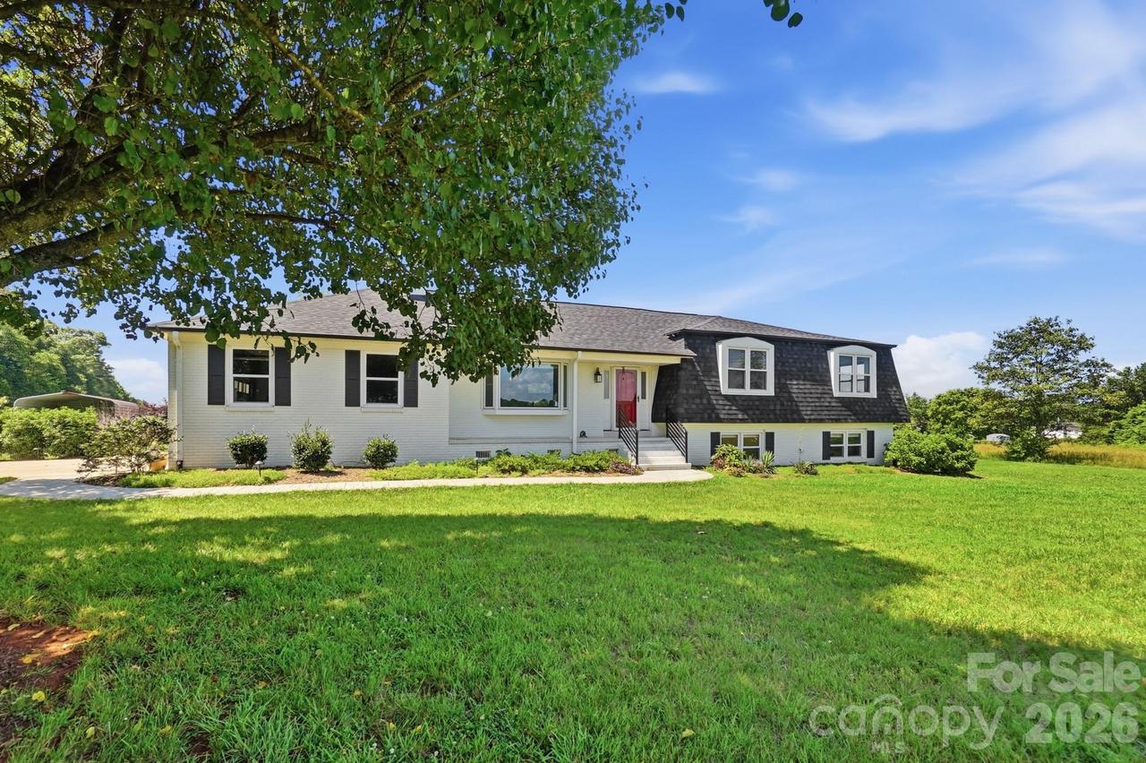 130 Watts Farm Ln., Mooresville, NC 28115