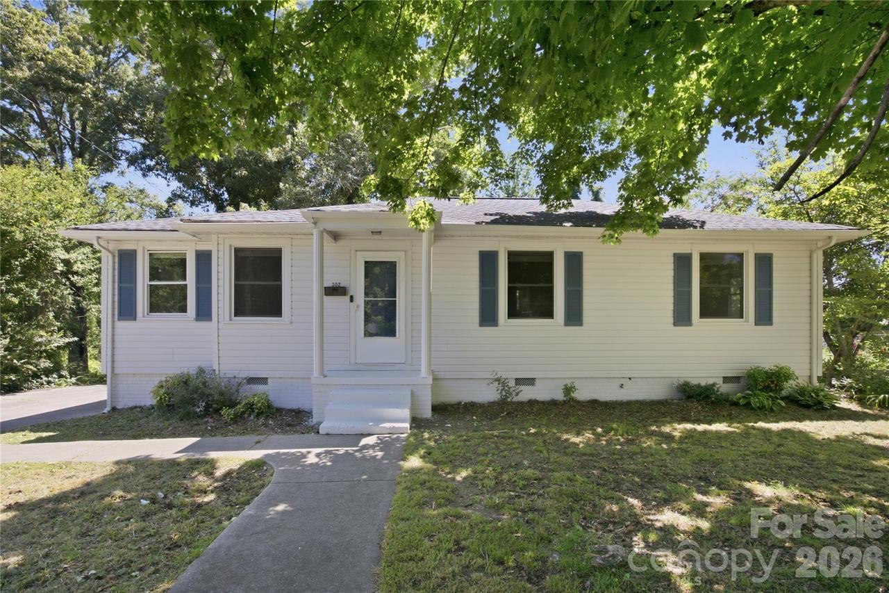302 Houser St., Cherryville, NC 28021