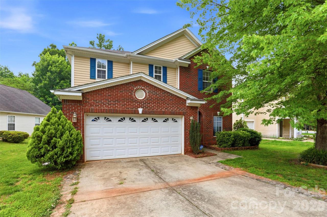 14021 Pinyon Pine Ln., Charlotte, NC 28215