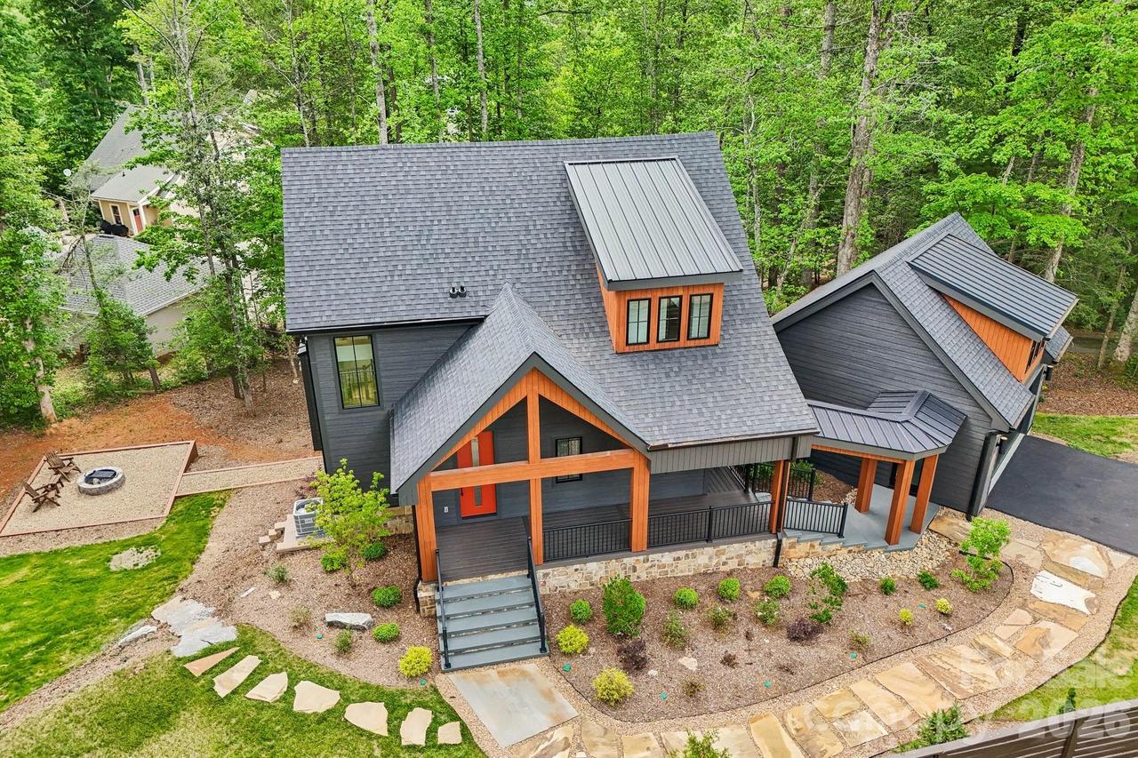 236 Glazener Rd., Brevard, NC 28712