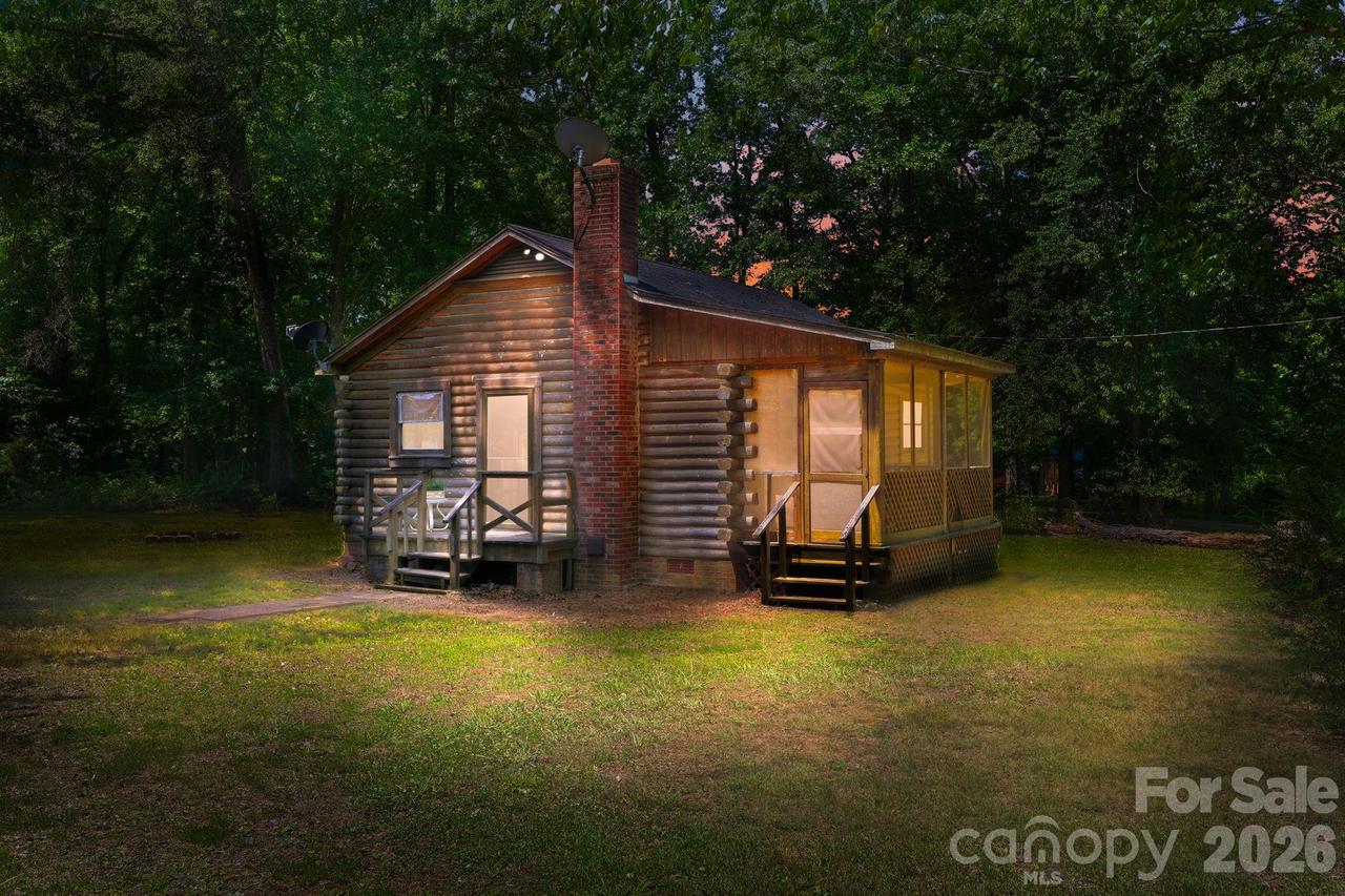 1115 Fiddler Brown Dr., Rockwell, NC 28138
