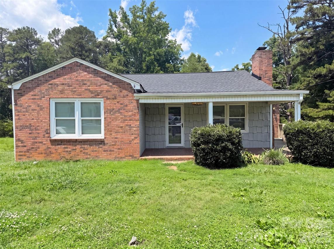 206 Lilly St., Cherryville, NC 28021