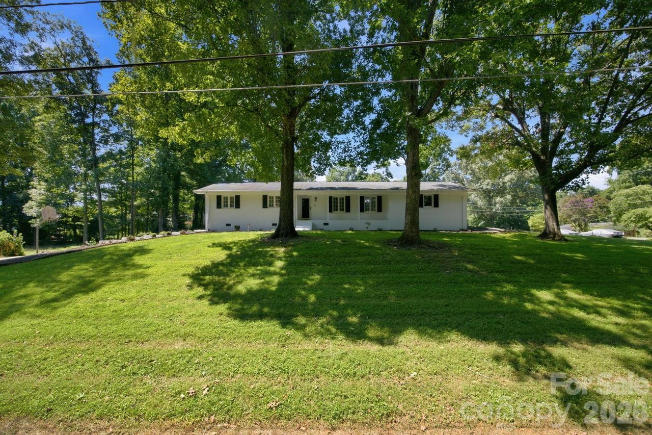 803 E 24th St., Newton, NC 28658