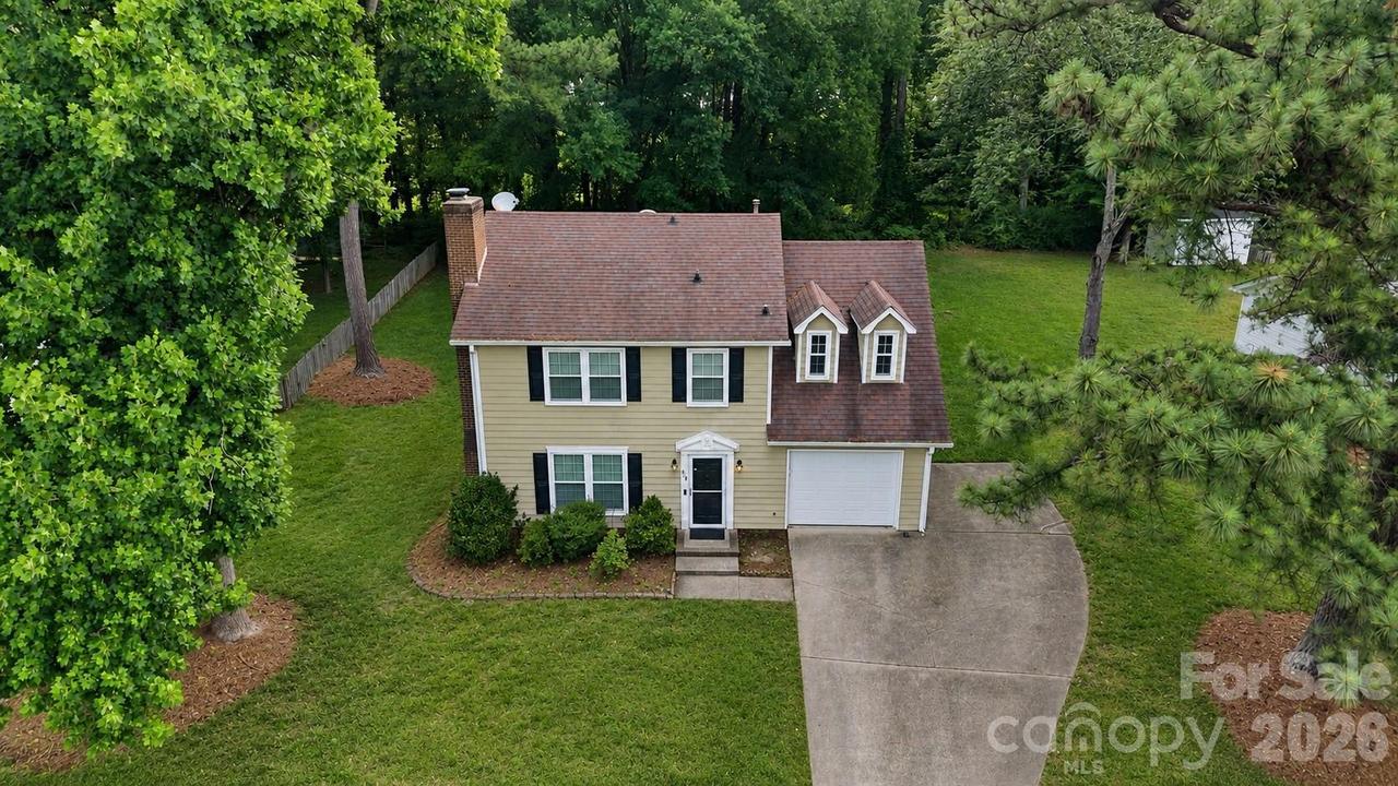 618 Tryon Pl., Gastonia, NC 28054