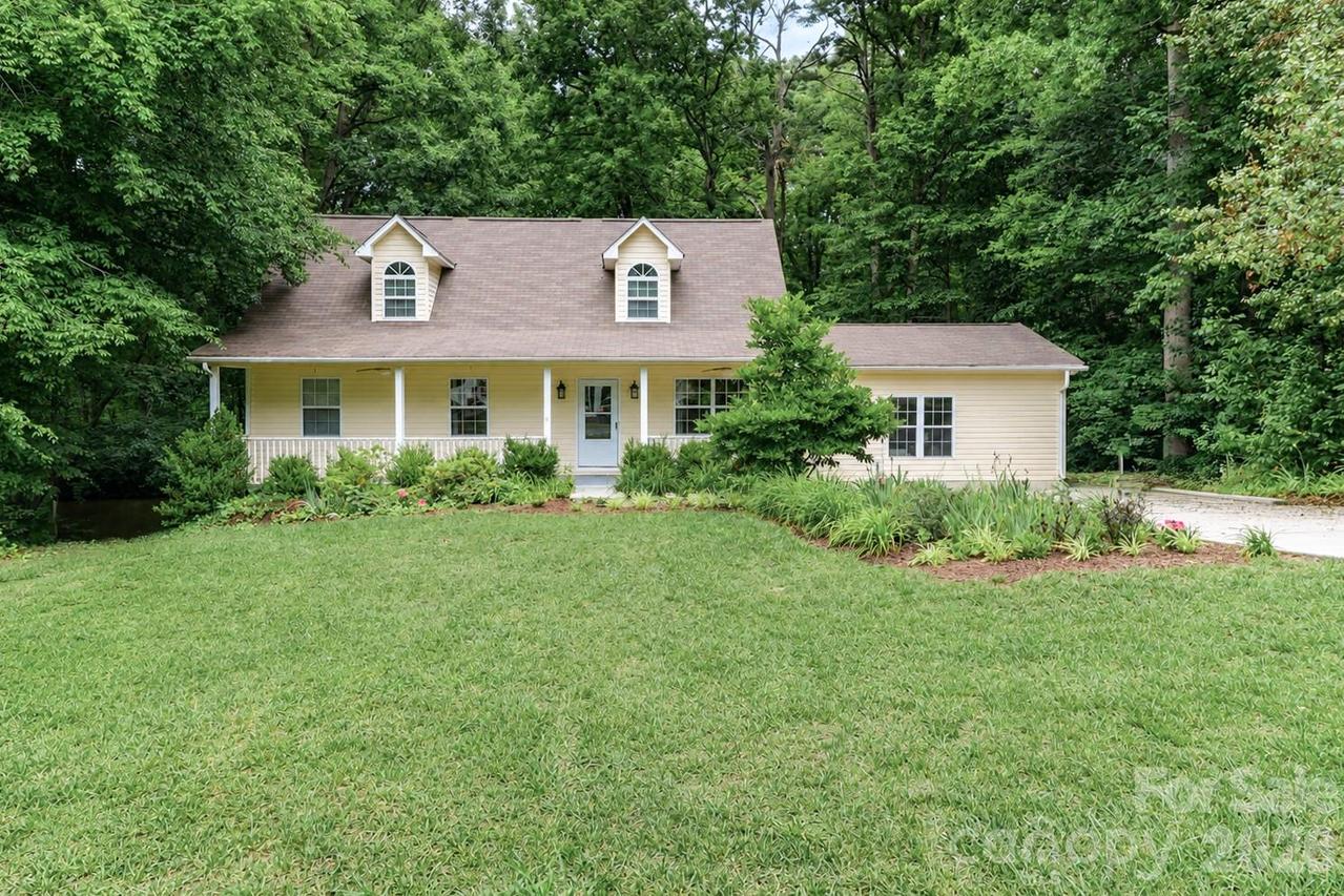 7371 Summit Dr., Denver, NC 28037