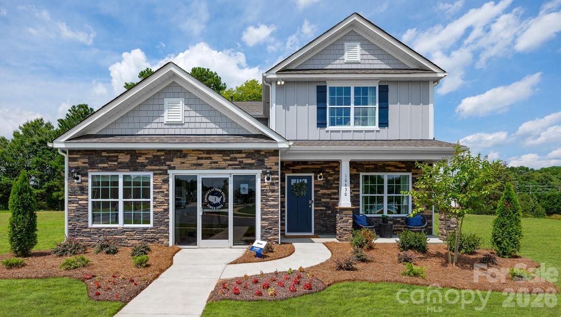 160 Piney Woods Rd., Fletcher, NC 28732