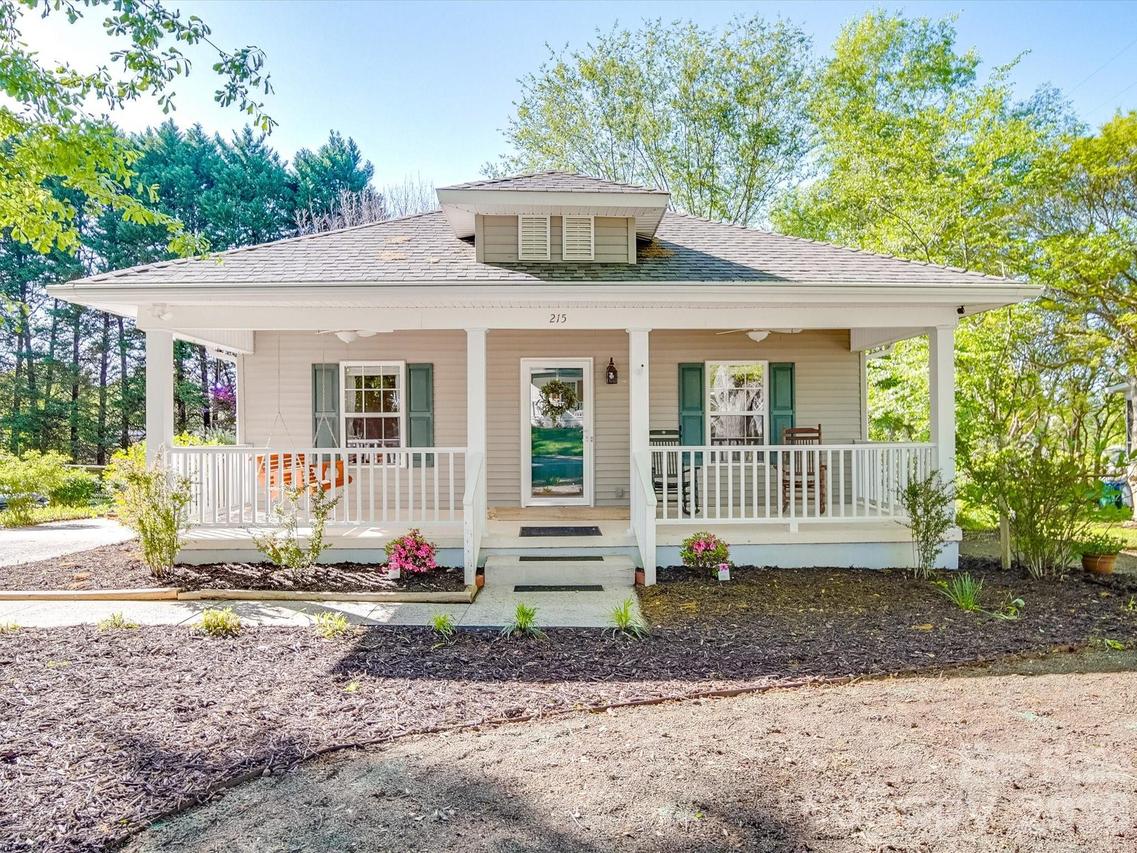 215 6th St., Belmont, NC 28012