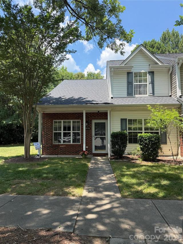 2850 Mayer House Ct., Charlotte, NC 28214