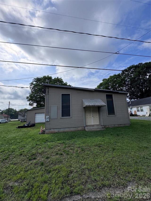 206 9th St., Belmont, NC 28012