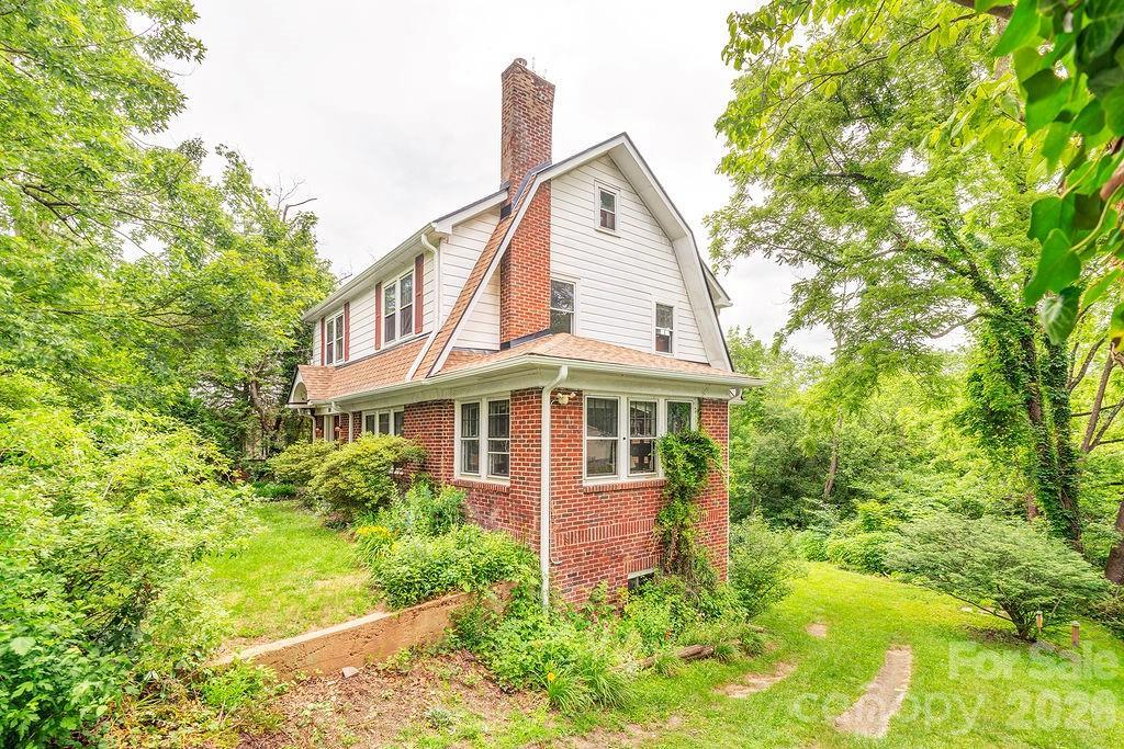 133 Westwood Pl., Asheville, NC 28806