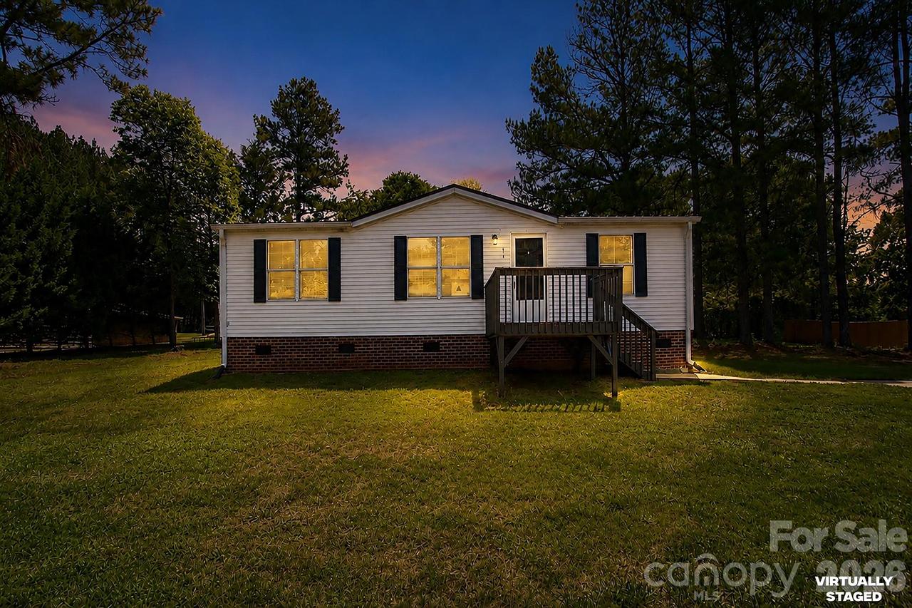 913 Grace Dr., Stanley, NC 28164