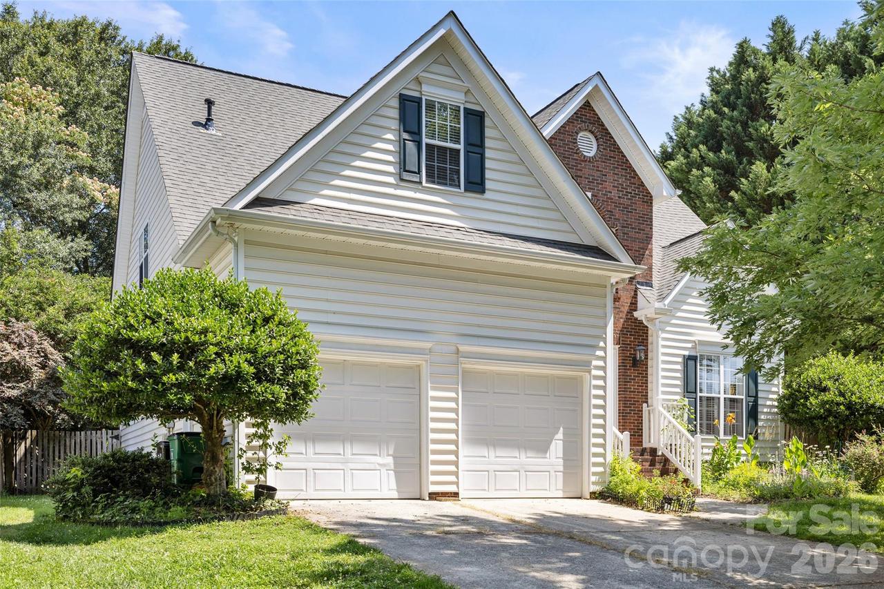 1116 Blueberry Ln., Charlotte, NC 28226