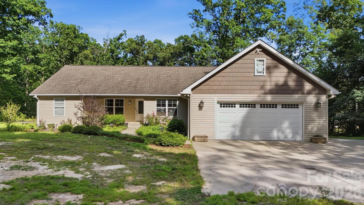 1555 Riverview Rd., Lincolnton, NC 28092