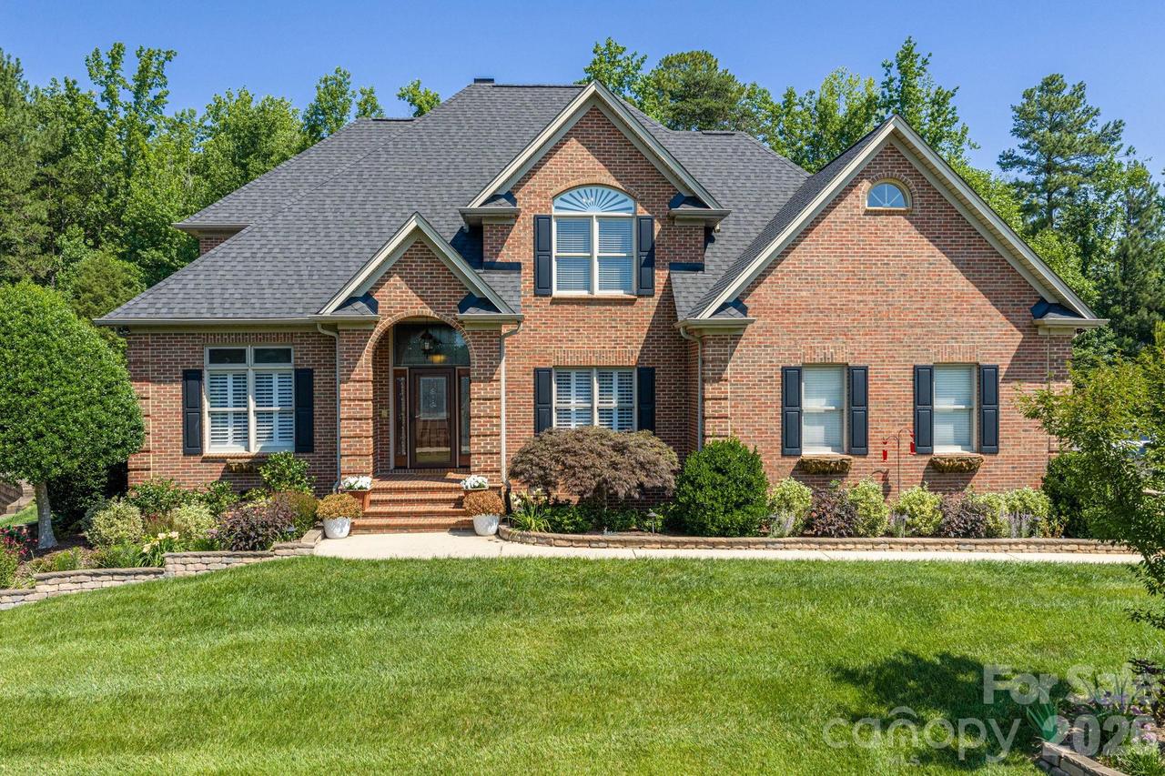 3740 Sand Wedge Dr., Gastonia, NC 28056