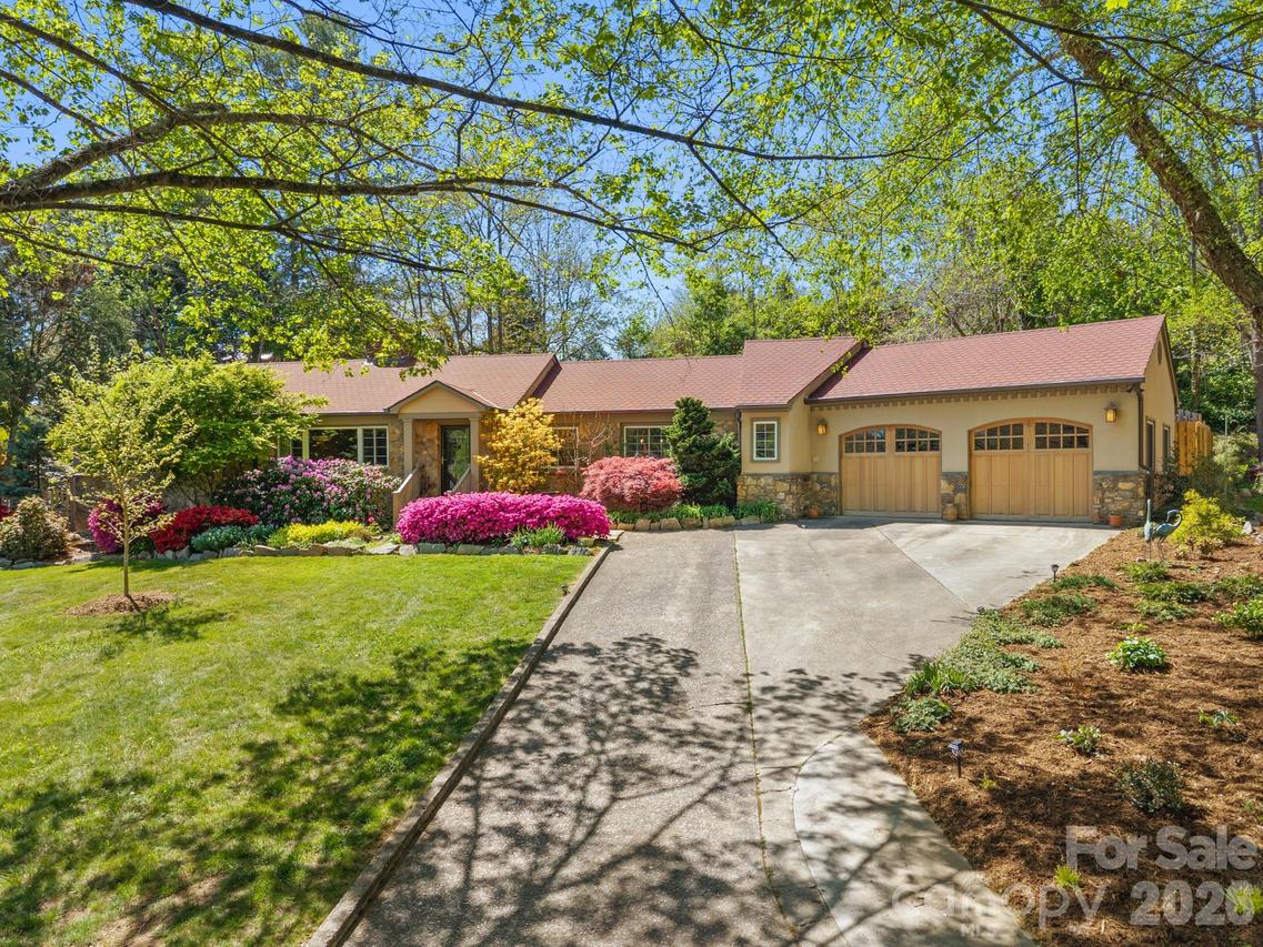 43 Martindale Rd., Asheville, NC 28804