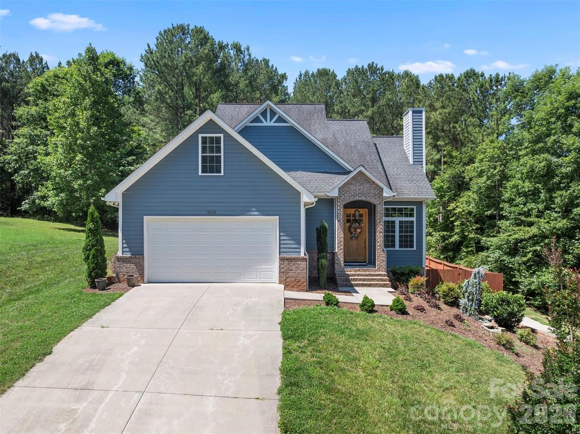 7015 Waterfront Pl., Granite Falls, NC 28630