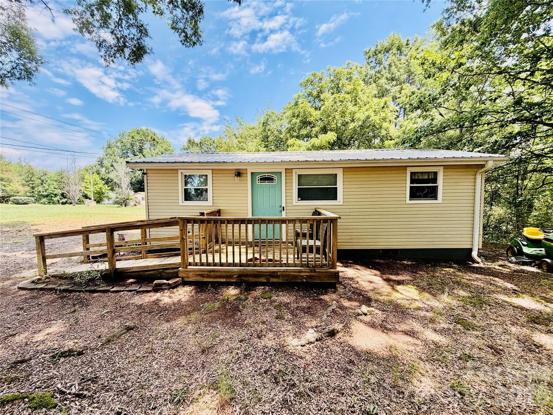 68 Doc Stokes Dr., Taylorsville, NC 28681