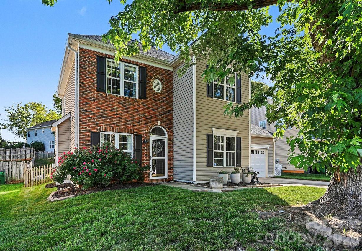 9902 Highlands Crossing Dr., Charlotte, NC 28277