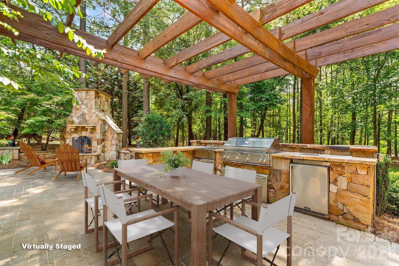 164 Bayberry Creek Cir., Mooresville, NC 28117