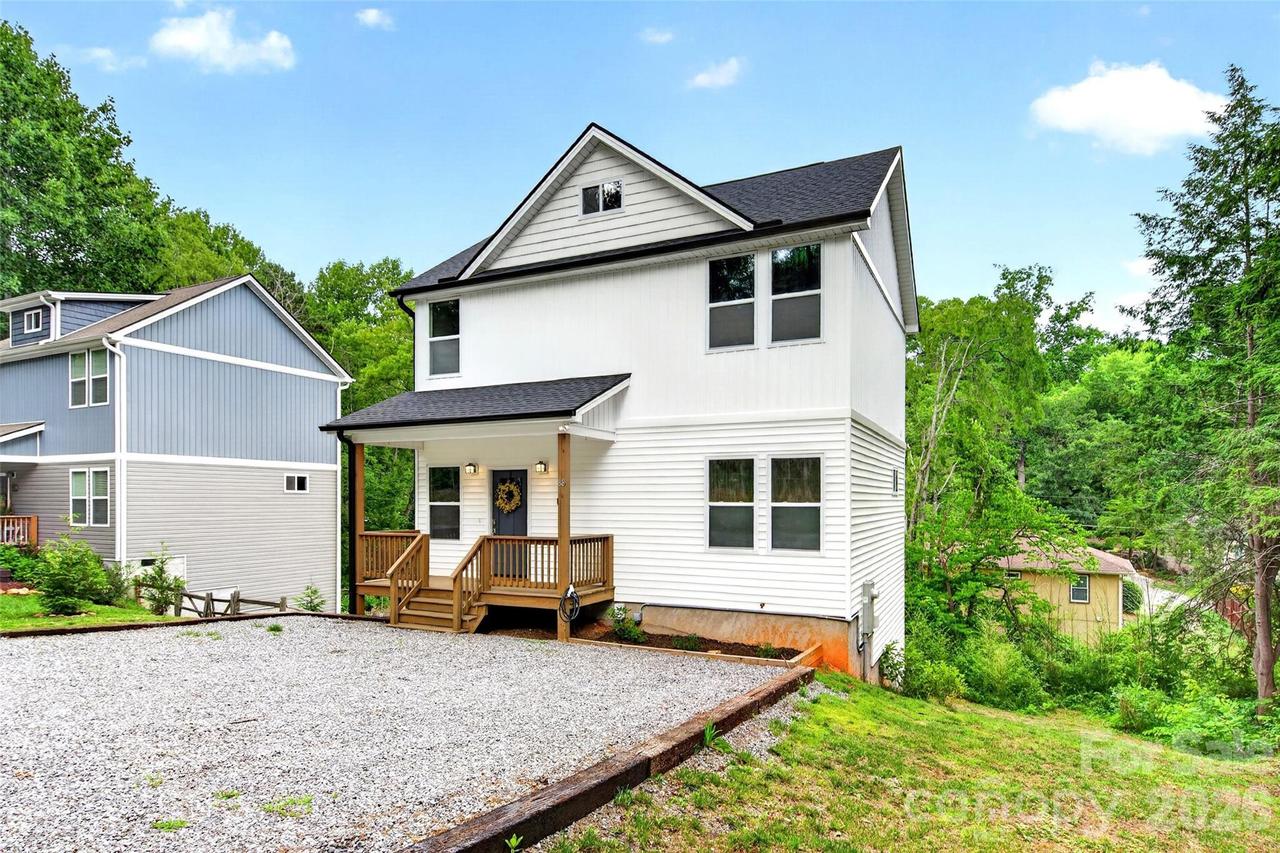 88 Walker St., Black Mountain, NC 28711