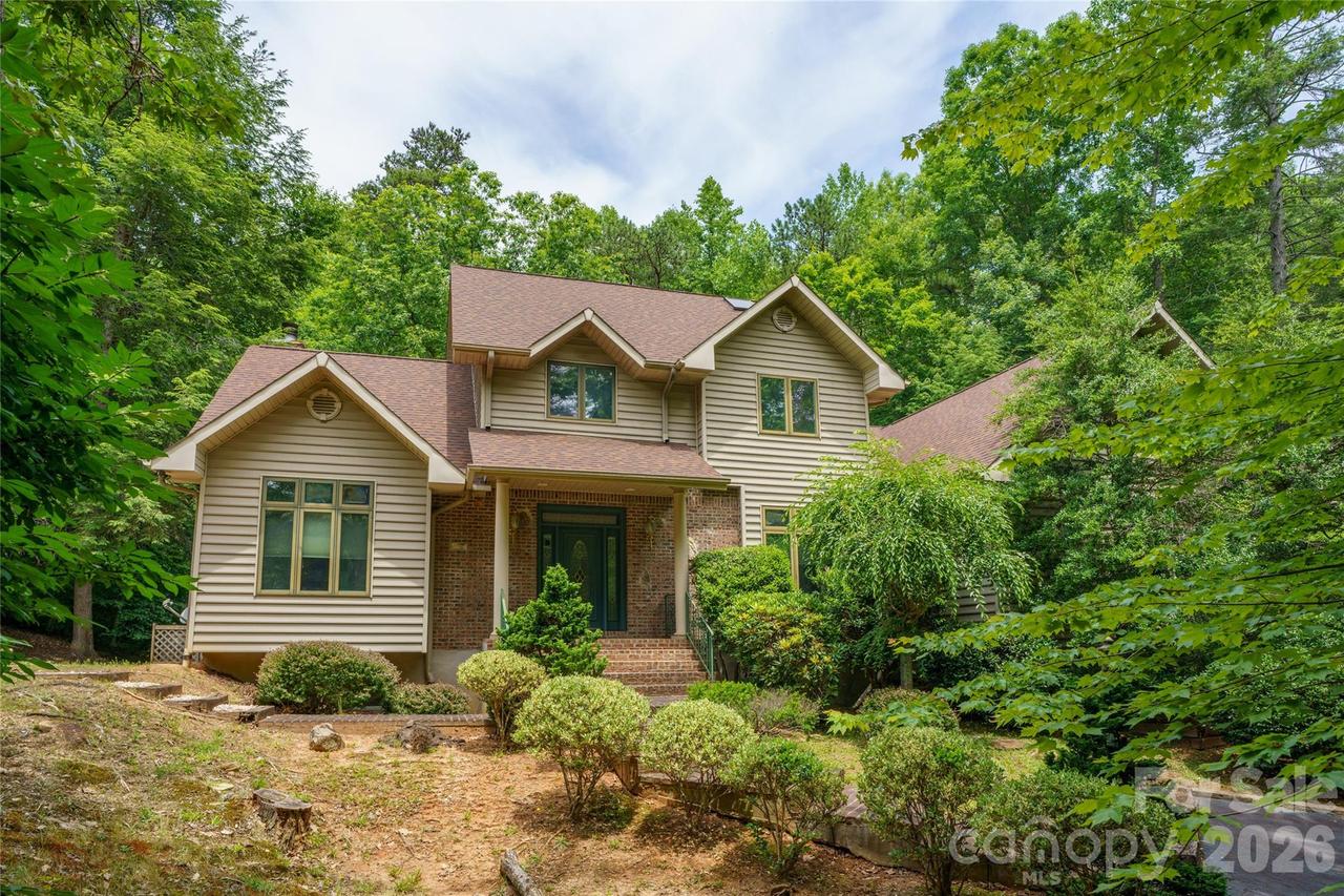 136 Rumbling Bald Rd., Lake Lure, NC 28746