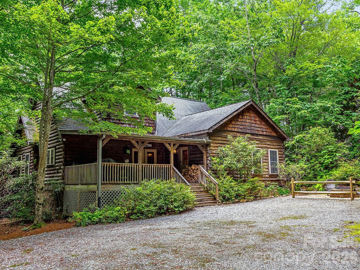 250 Fairway Dr., Lake Toxaway, NC 28747