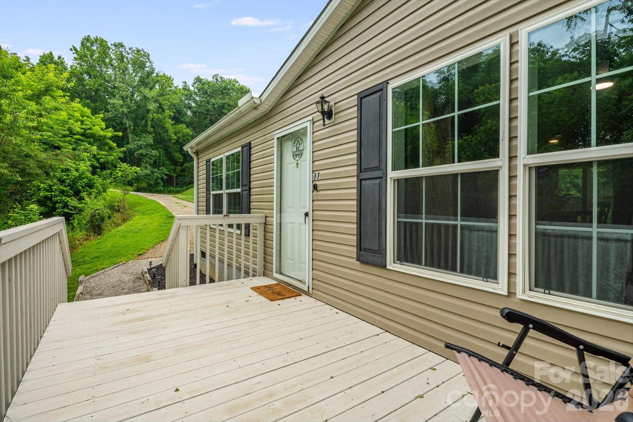 77 Star Flower Rd., Alexander, NC 28701