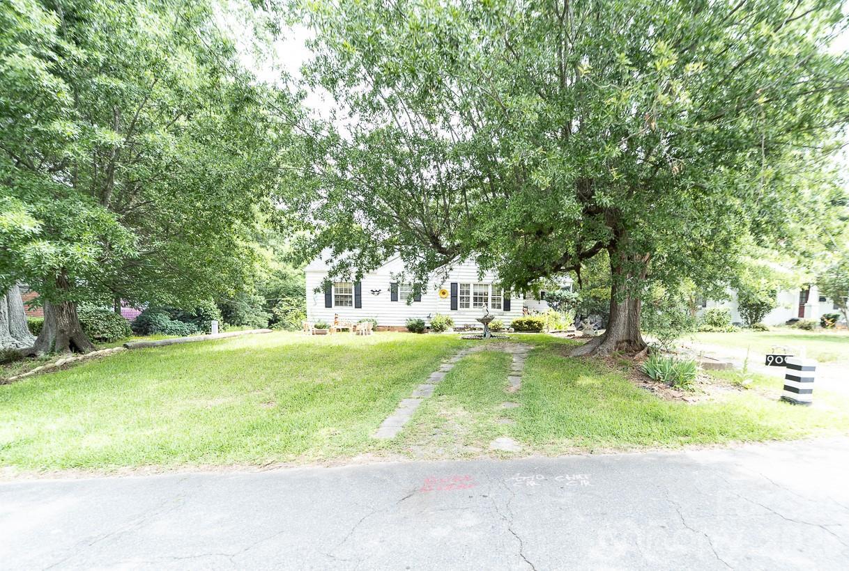 909 Drummond Ave., Charlotte, NC 28205