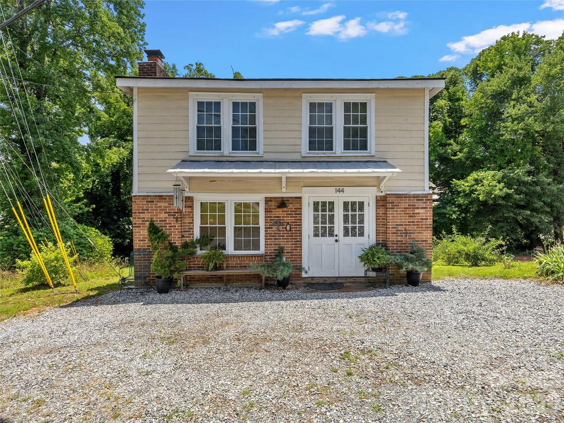 144 E Howard St., Tryon, NC 28782