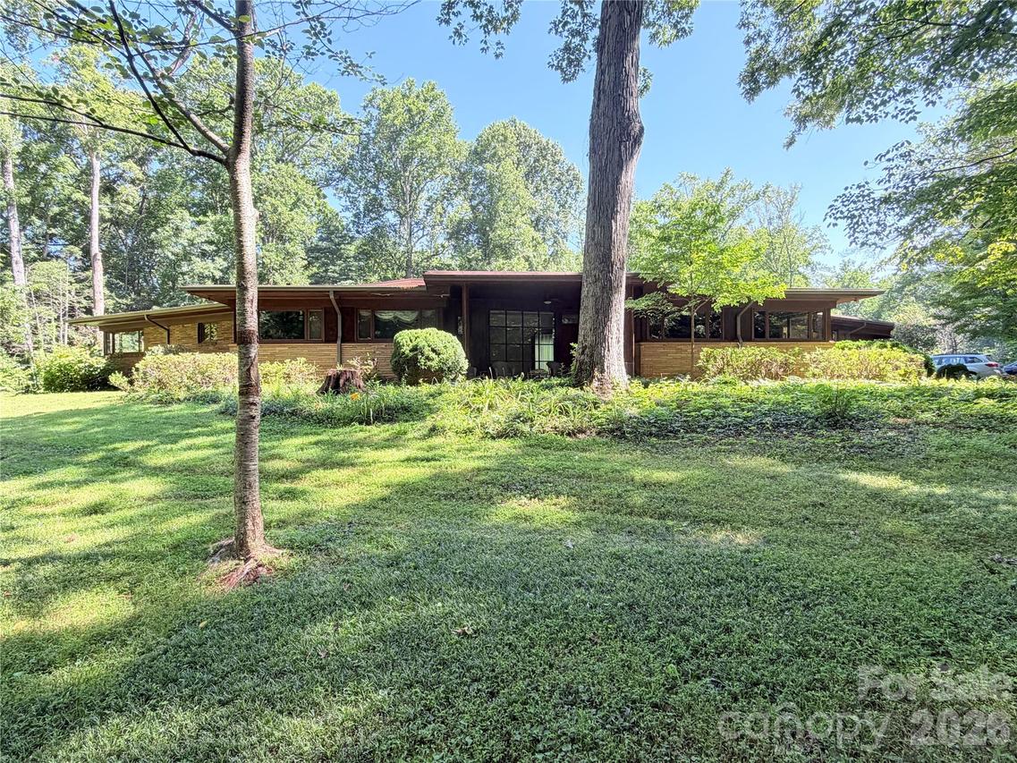 800 W 7th St., Newton, NC 28658