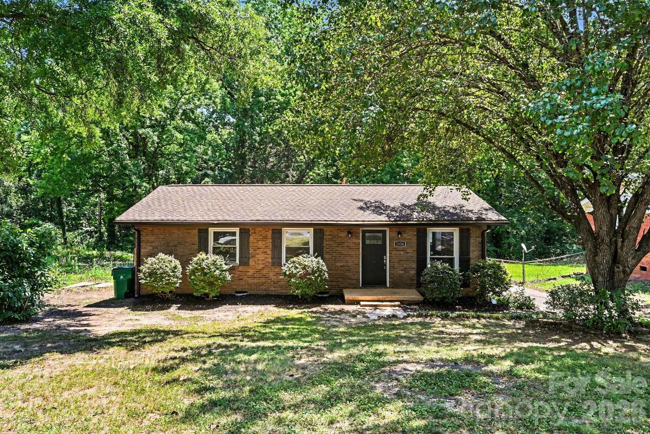 1126 Claremont Rd., Charlotte, NC 28214