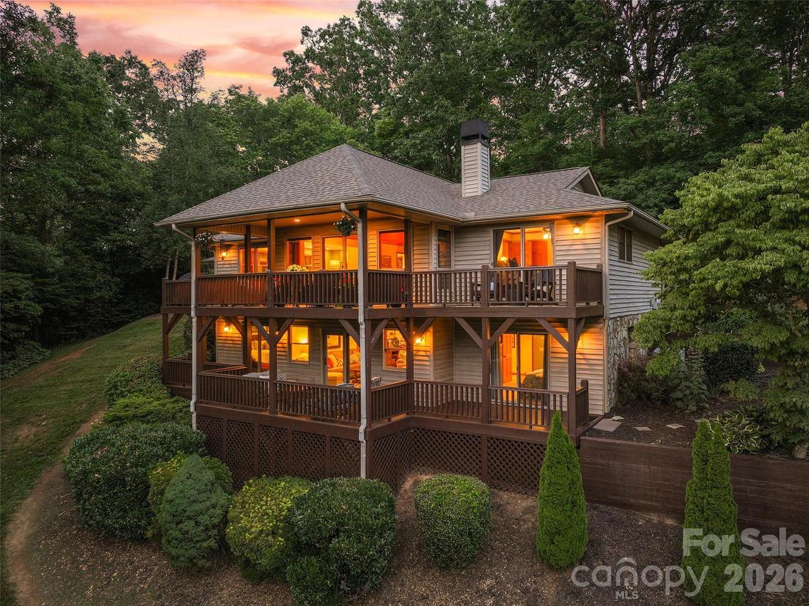 359 Saddlebrook Ln., Clyde, NC 28721