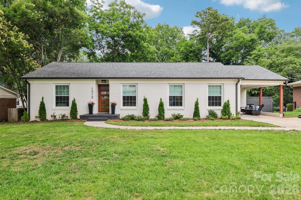 1315 Holmes Dr., Charlotte, NC 28209